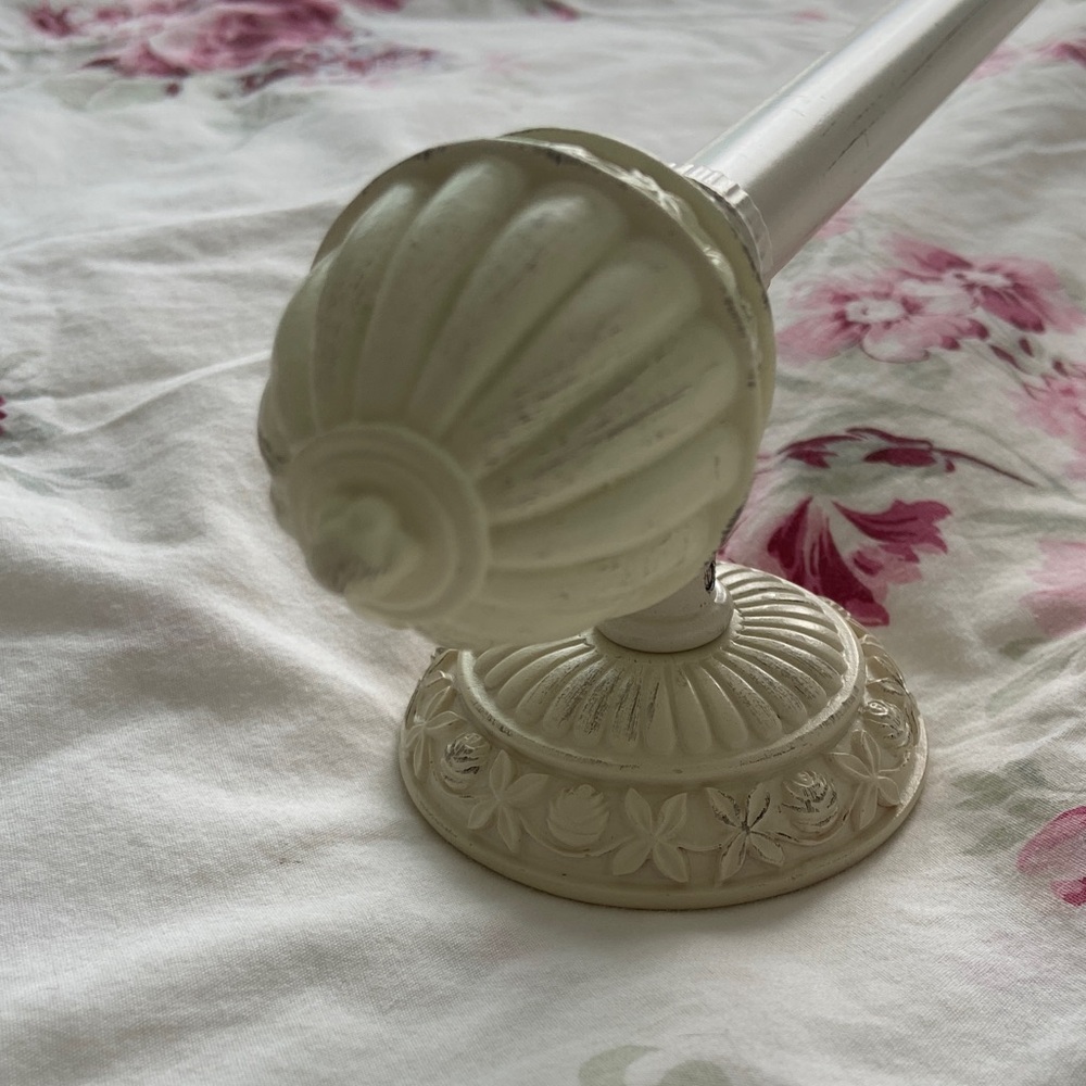 Simply Shabby Chic Cream Floral Roses Towel Bar NEW - Picture 7 of 16